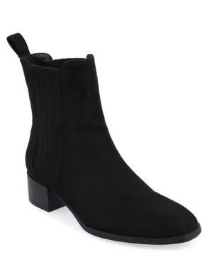Journee Collection Women’s Wrenley Booties Black size 8
